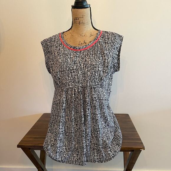 Motherhood Maternity Black and White Shirt Size Small - Picture 1 of 3